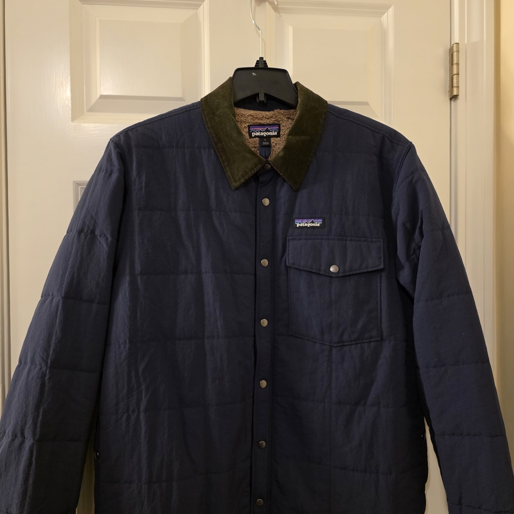 Patagonia Men's Blue Quilted Jacket with Sherpa Lining